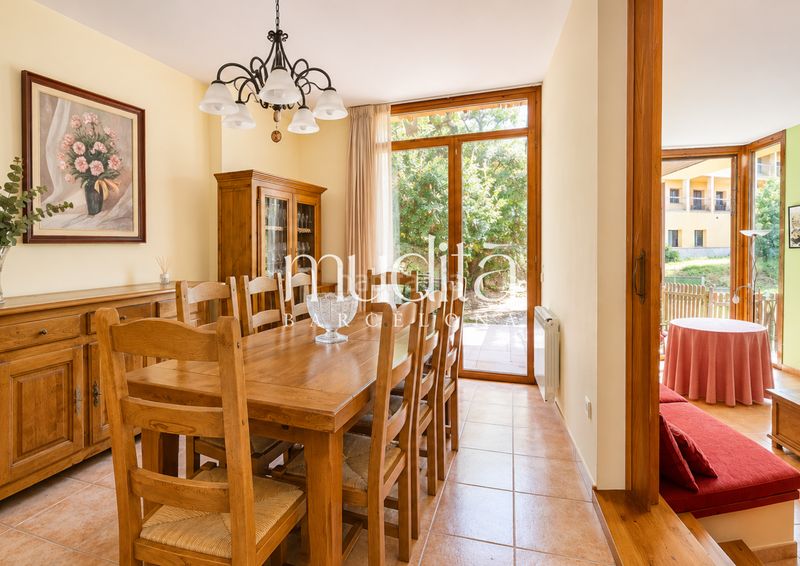 Foto bd4df479-40ce-4699-b764-c0182287c68f. Casa amb calefacció aparcament a Llinars del Vallès