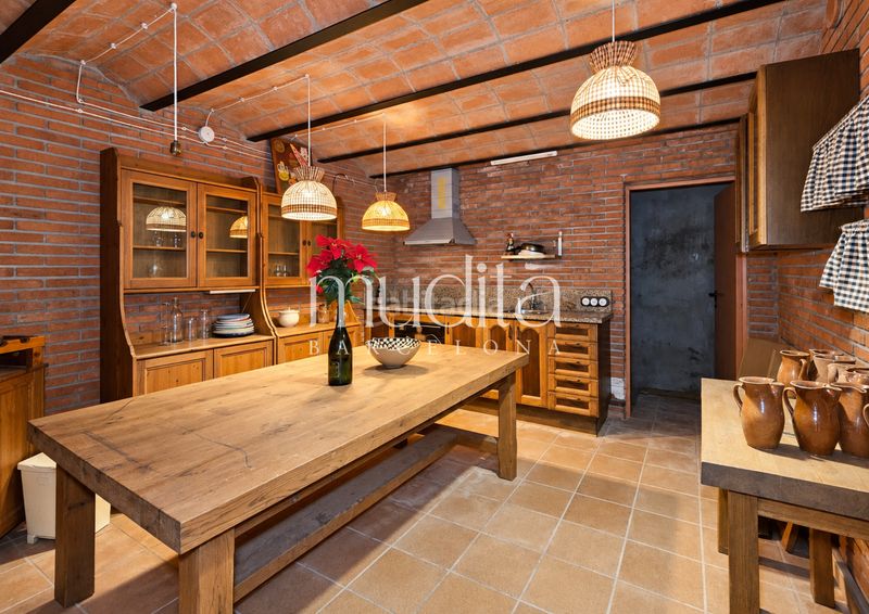 Foto d3a7d940-da95-4b50-91d8-bb1a0b08c485. Casa amb calefacció aparcament piscina a Lliçà d´Amunt