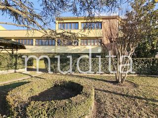 Industrial building in Roda de Ter. De taller histórico a tu próximo gran proyecto