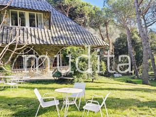 Haus in Fogars de Montcls. Espacios que cuentas historias