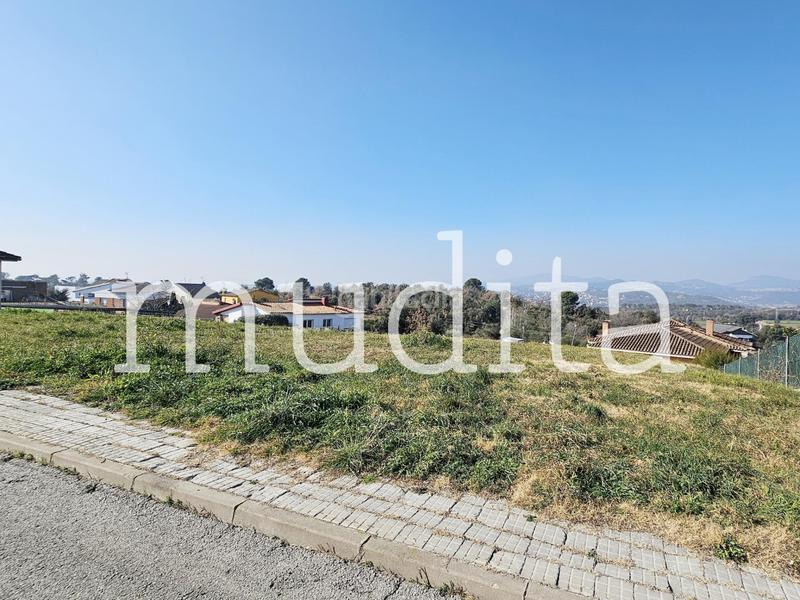 Foto aeec6650-a6ad-418a-b741-c81c81a6e2a3. Residential plot in Ametlla del Vallès (L´)