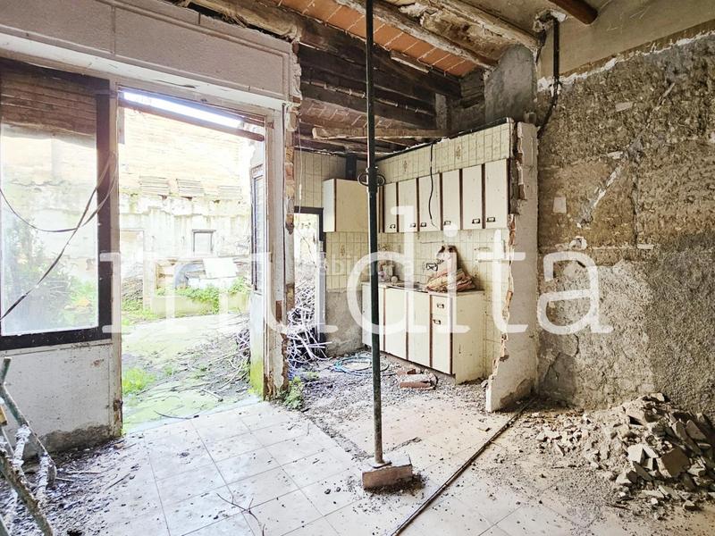 Foto 5d799bc8-d5ff-4d32-9580-42e445f560b9. Edifici a Manlleu