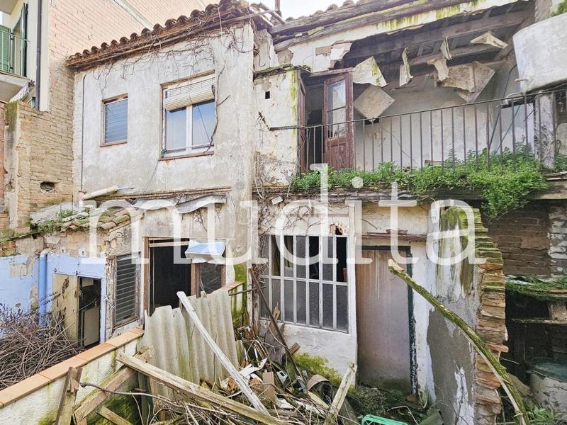 Foto 670fd625-0f23-4338-a3d8-bf7e254ec5d4. Edifici a Manlleu