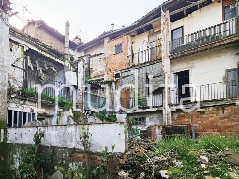 Foto e2f229d6-21c8-452f-a7d9-1621d6ee12d4. Edifici a Manlleu