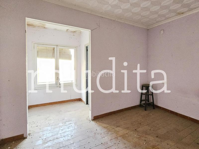 Foto f5cd1c96-5187-428f-acd7-023d341059f1. Edifici a Manlleu