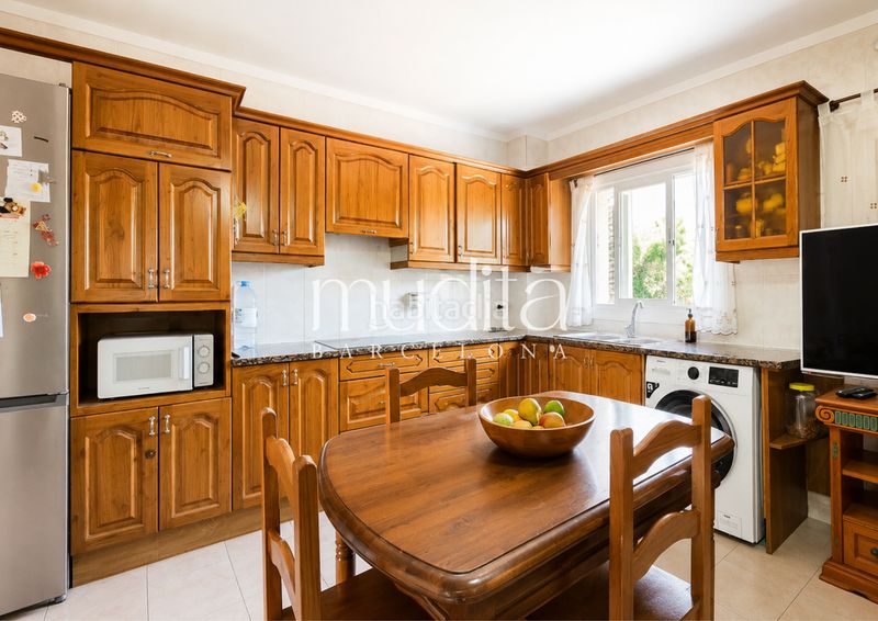 Foto debc32e8-4212-42eb-825e-8b1905edf0d3. Casa amb calefacció aparcament a Urbanitzacions Argentona
