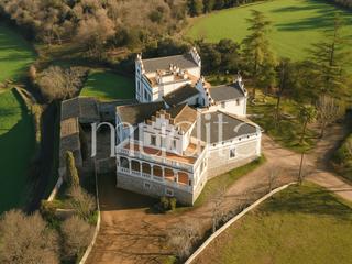Bauernhof in Aviny. Donde la tierra recuerda y la belleza habita, mas gomis