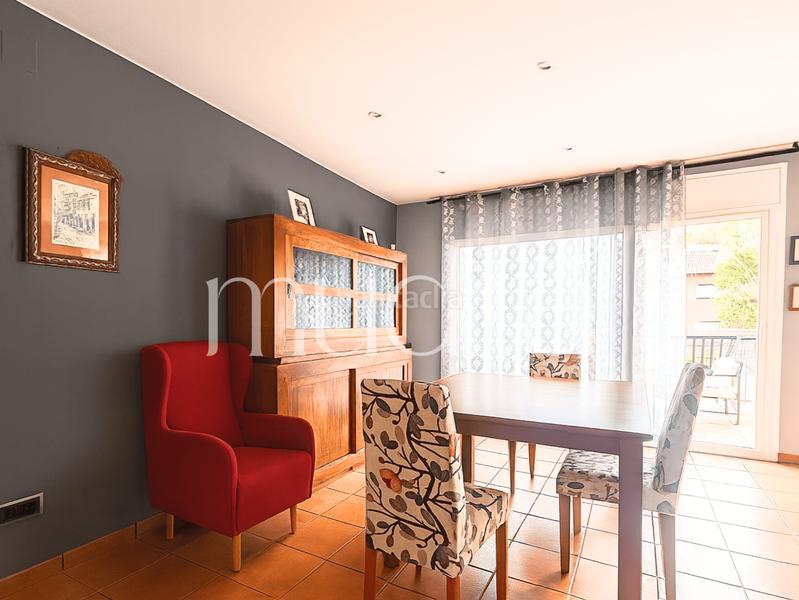 Foto 4155b0d9-d098-4d9f-acc6-307b0627d2d5. Casa adosada un hogar que abraza jardín, amplitud y calma en el centro en Argentona
