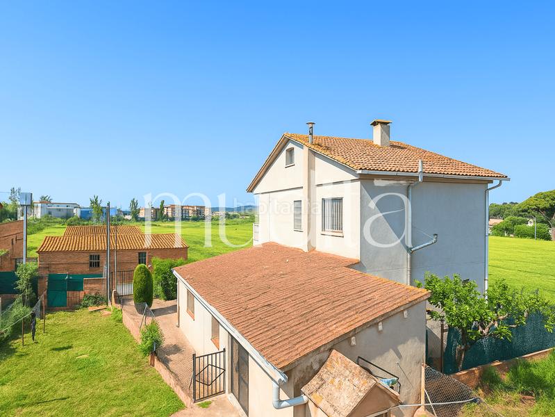 Foto 1b900d02-1317-4742-96d0-39ddd5439987. Masia amb calefacció aparcament a Palau-solità i Plegamans