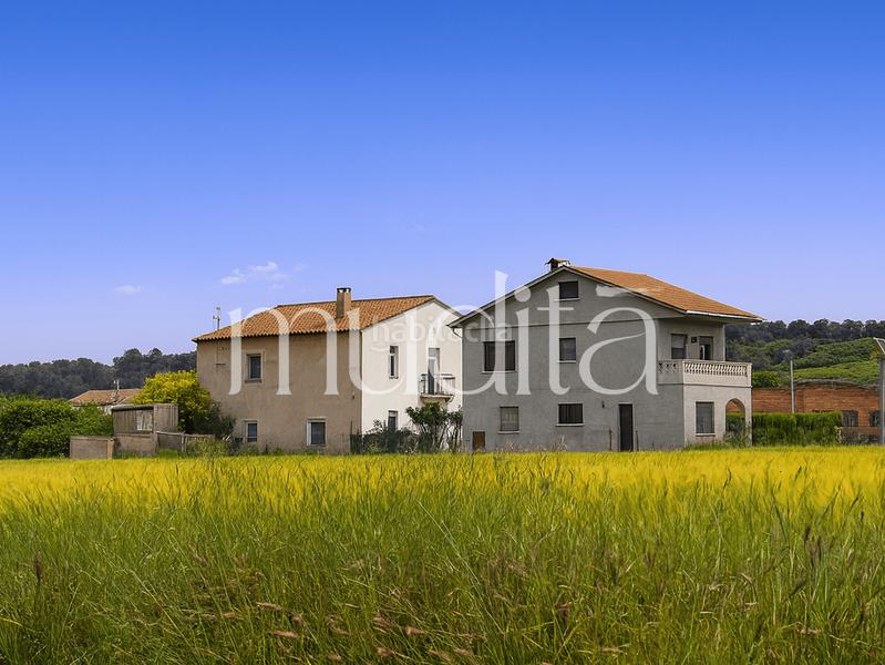 Foto 1c6419f7-af1e-4f83-baa1-4b21b0af88d1. Masia amb calefacció aparcament a Palau-solità i Plegamans