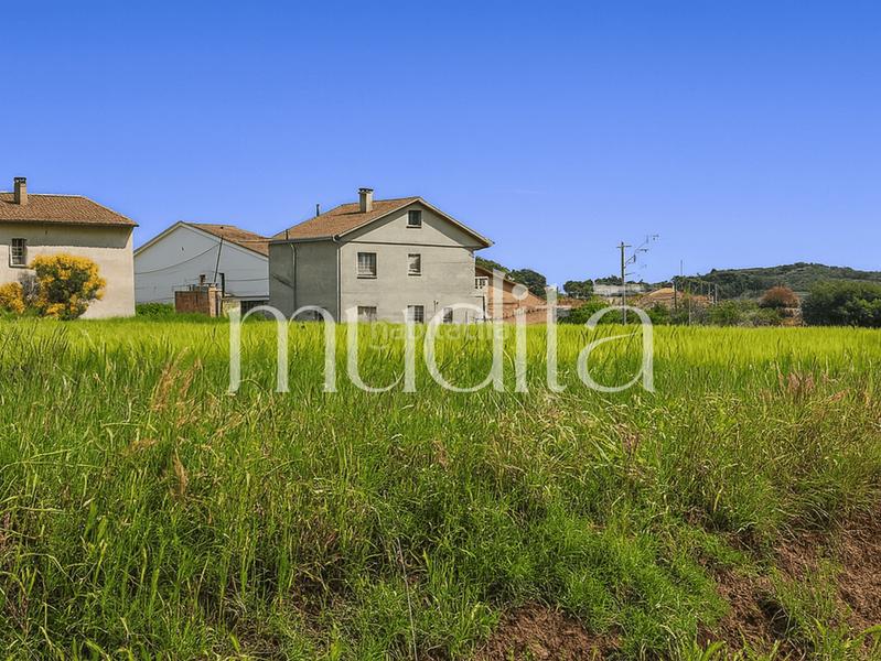 Foto 1d6ab411-c8a3-4123-bf72-3158cb090a2a. Masia amb calefacció aparcament a Palau-solità i Plegamans