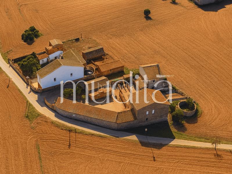 Foto 3224a4d3-8a50-40d8-9c4a-2f05712a7868. Masia amb calefacció aparcament a Palau-solità i Plegamans