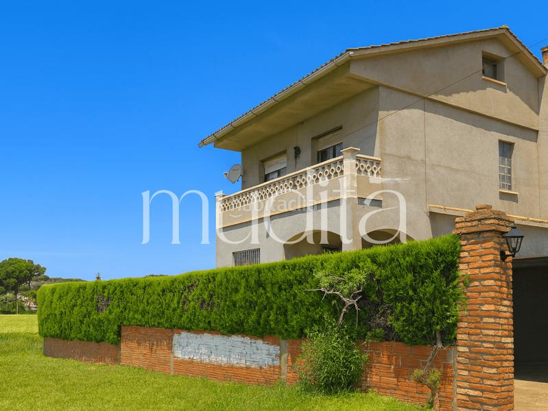 Foto 37336079-b4b4-4599-b97b-7ea07caf6c5e. Masia amb calefacció aparcament a Palau-solità i Plegamans