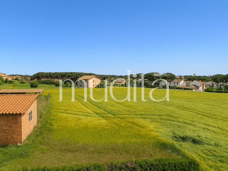 Foto 4a011b37-a4b9-483b-b6fe-ef4707de77c9. Masia amb calefacció aparcament a Palau-solità i Plegamans