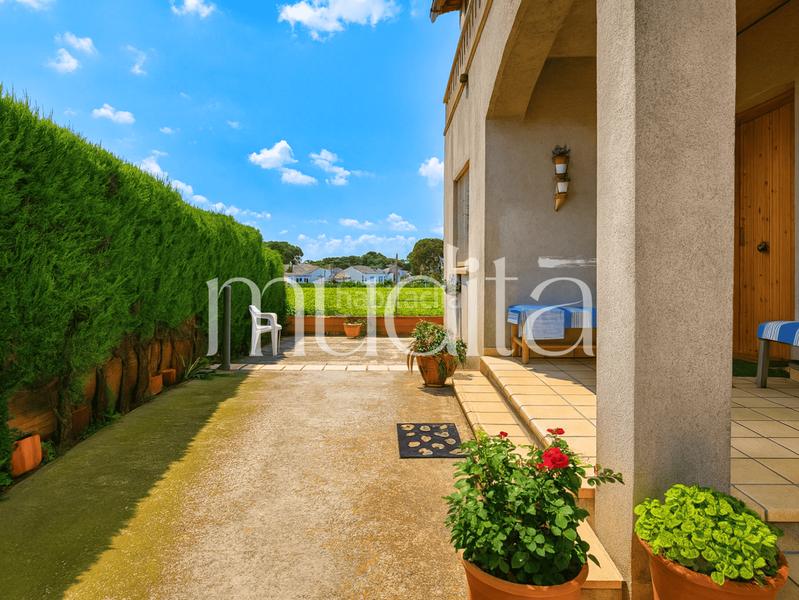 Foto 580e01e7-b823-47f2-a775-6d928c5a4b5f. Masia amb calefacció aparcament a Palau-solità i Plegamans