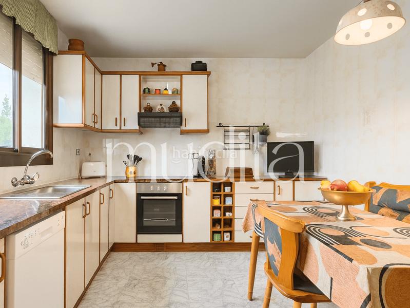 Foto c6d39a3a-486c-43e9-b5f9-278f2f237186. Masia amb calefacció aparcament a Palau-solità i Plegamans