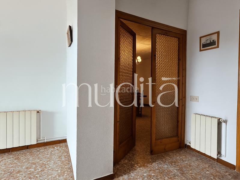 Foto f918dd71-ee62-4155-9f6a-c3236c1871a0. Masia amb calefacció aparcament a Palau-solità i Plegamans