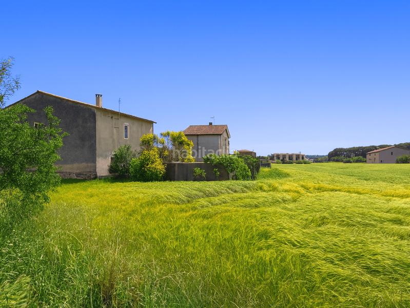 Foto f9cb3c05-8a2a-4660-b587-f5afc49de182. Masia amb calefacció aparcament a Palau-solità i Plegamans