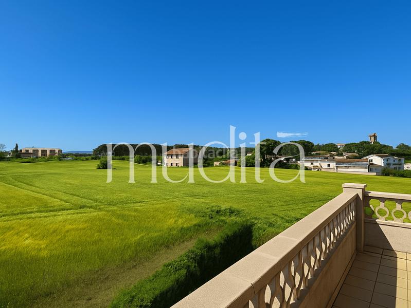 Foto fe3aab19-cd35-45f6-94da-aa47279672da. Masia amb calefacció aparcament a Palau-solità i Plegamans