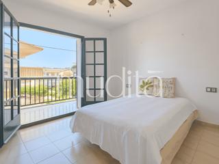 Casa adossada a Cunit Residencial. Adosada con chimenea y tres habitaciones en conjunto privado de