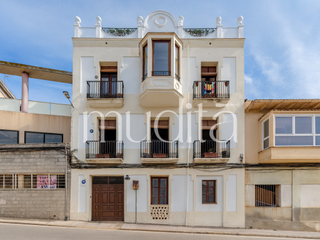 Casa adossada  Del ter. Casa modernista en sant quirze de besora patrimonio con encanto