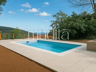 Casa a Niàgara Parc -Àgora Parc. Casa reformada con piscina, vistas al mar y entorno natural prot