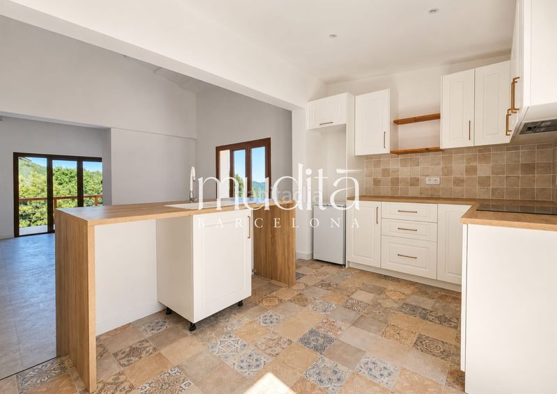 Foto 10a98b84-82a0-4f45-bacb-a3e73a203e32. Casa amb calefacció aparcament piscina a Sant Cebrià de Vallalta