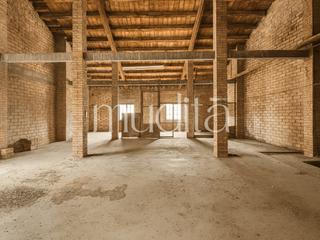Reihenhaus in Gironella. Espacio para crear. base para soñar.