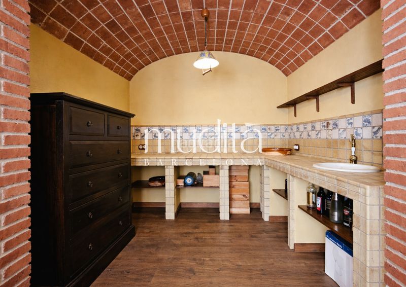 Foto 56ca9d19-838f-4090-9ea2-d561ffc1ec37. Casa con riscaldamento parcheggio piscina in Nucli Urbà Argentona