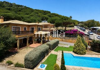 Casa a Nucli Urbà. Casa con vistas al mar en argentona  proyecto familiar con alma