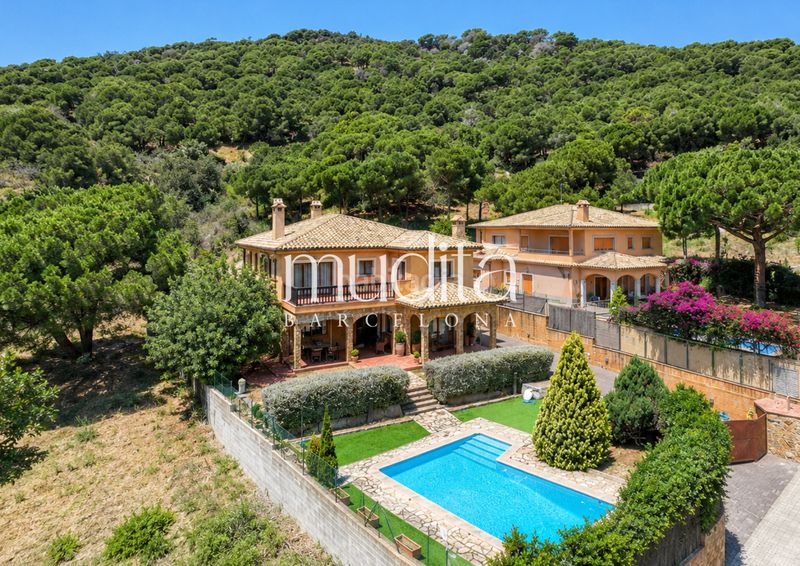 Foto a2d8ee09-699c-45e5-aac9-6fafdf7584da. Casa con riscaldamento parcheggio piscina in Nucli Urbà Argentona