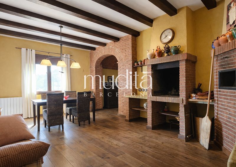 Foto ad95023c-5710-4822-ad68-dab48ccf96a6. Casa con riscaldamento parcheggio piscina in Nucli Urbà Argentona