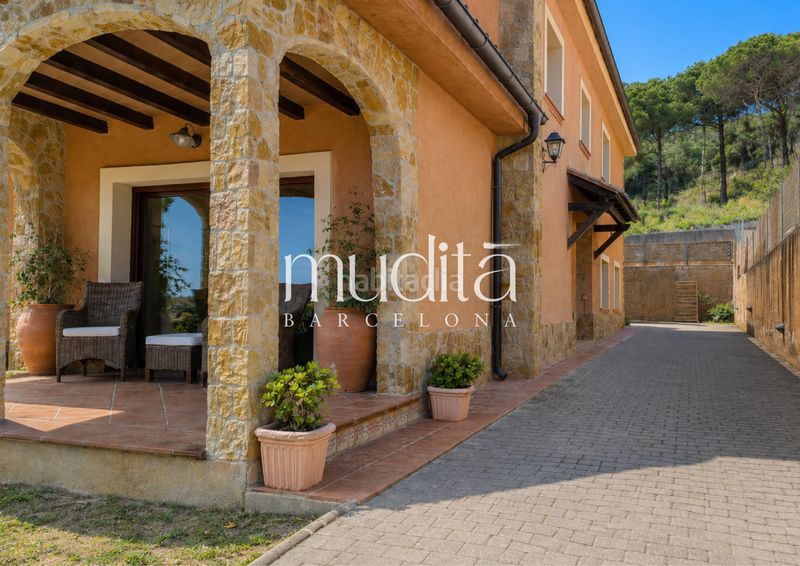 Foto b7c0a7c8-d767-481e-b991-2a2f3173e04b. Casa con riscaldamento parcheggio piscina in Nucli Urbà Argentona