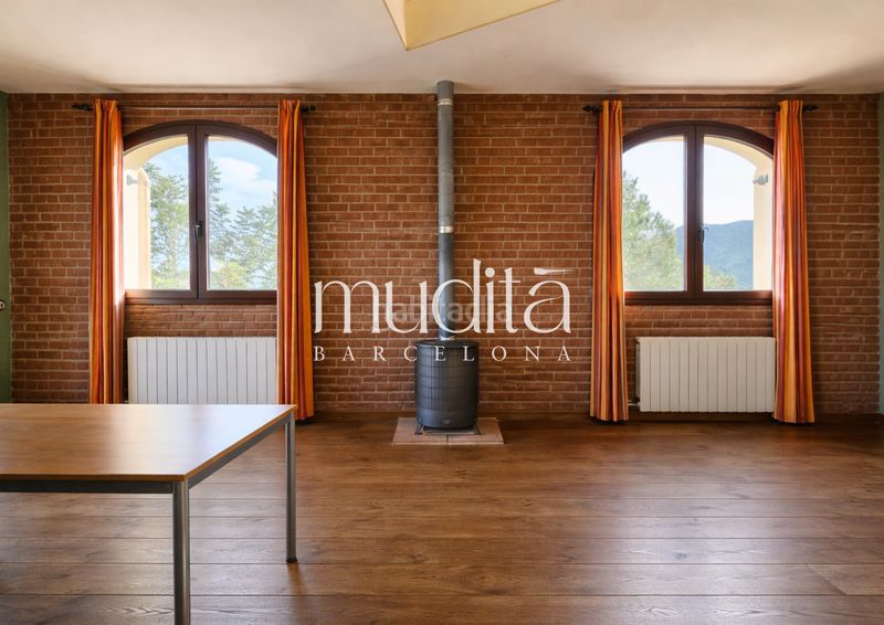 Foto f63934d8-5da1-41c2-8430-4248bced1ce8. Casa con riscaldamento parcheggio piscina in Nucli Urbà Argentona