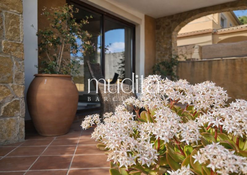 Foto ff21a0bb-aca7-490e-bec5-0353a648ad66. Casa con riscaldamento parcheggio piscina in Nucli Urbà Argentona