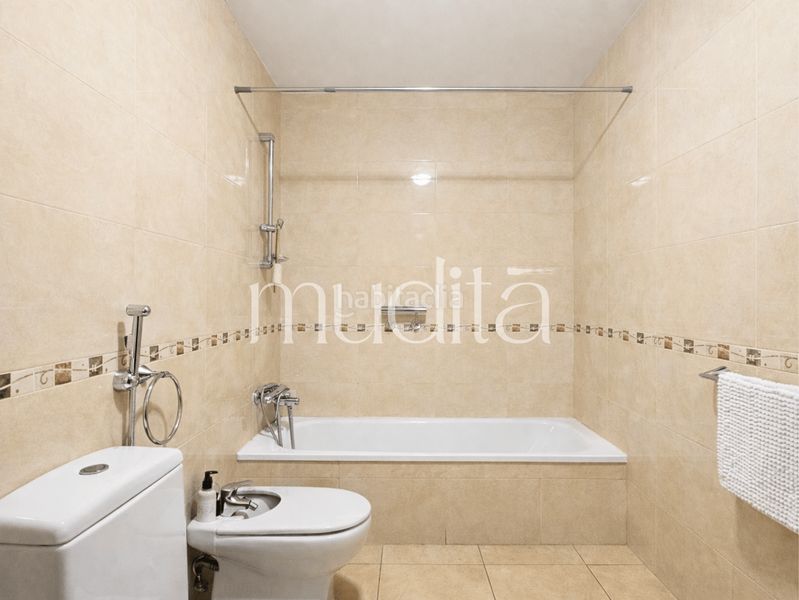 Foto 4d8a164e-898a-4094-872d-9695ea17c39e. Casa adossada amb calefacció aparcament a Caputxins-Ambulatori Vic