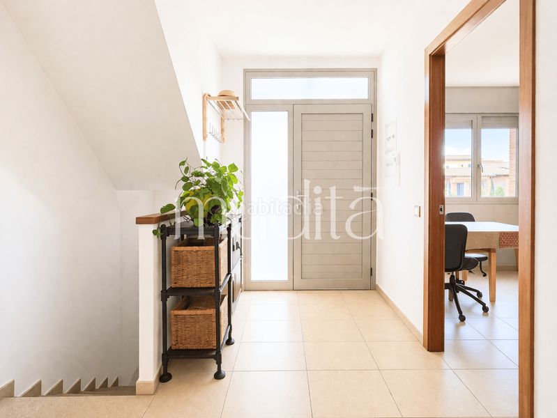 Foto a3612695-7faa-4583-8f88-9a55883a586b. Casa adossada amb calefacció aparcament a Caputxins-Ambulatori Vic