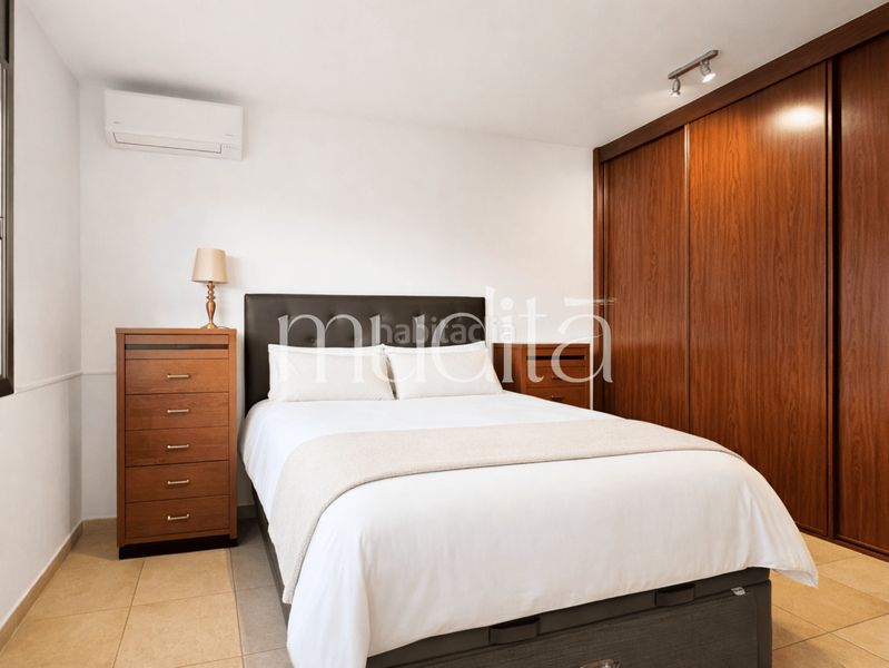 Foto c12524b8-9ecb-4e11-a803-10951d3376fd. Casa adossada amb calefacció aparcament a Caputxins-Ambulatori Vic