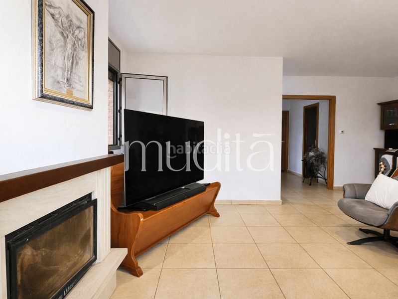 Foto e14a7321-be22-426f-b05f-9c5bcd881622. Casa adossada amb calefacció aparcament a Caputxins-Ambulatori Vic