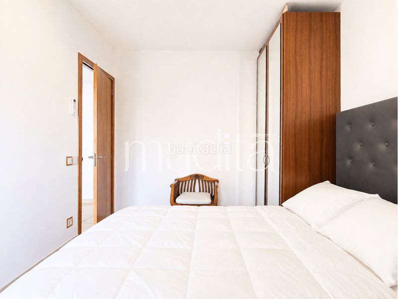 Foto fe3f1244-d9b1-476c-81d1-b3fd528ae16a. Casa adossada amb calefacció aparcament a Caputxins-Ambulatori Vic