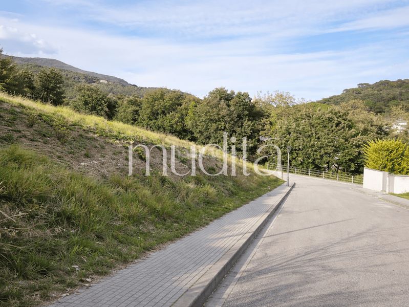 Foto 16299abc-81e8-45a0-a5fe-8ae03c9b2e01. Terreny residencial a Campins