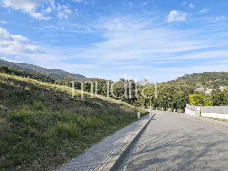 Foto a76790ad-4b83-4db3-b575-a2b60c455238. Terreny residencial a Campins