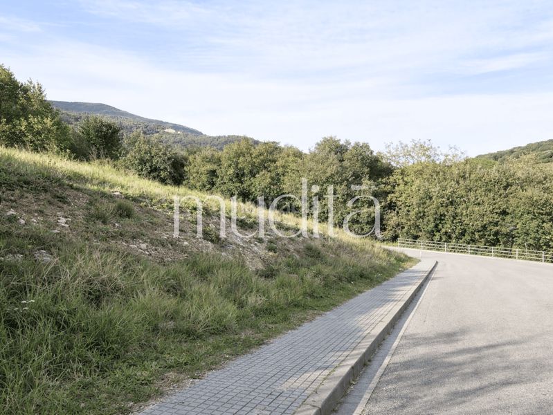Foto e2689c27-2a4a-4d21-8630-57410d7dcf4b. Terreny residencial a Campins
