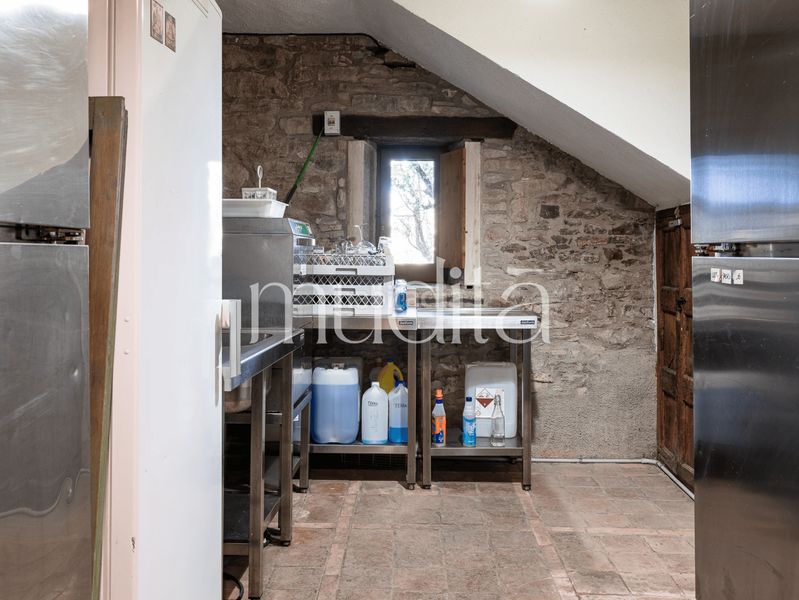 Foto 11ff01e0-7d6b-4359-94ef-639511638d13. Masia amb calefacció aparcament a Tavertet