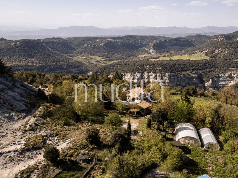 Foto 231a694c-e0d5-4008-9601-c198a176b8a8. Masia amb calefacció aparcament a Tavertet