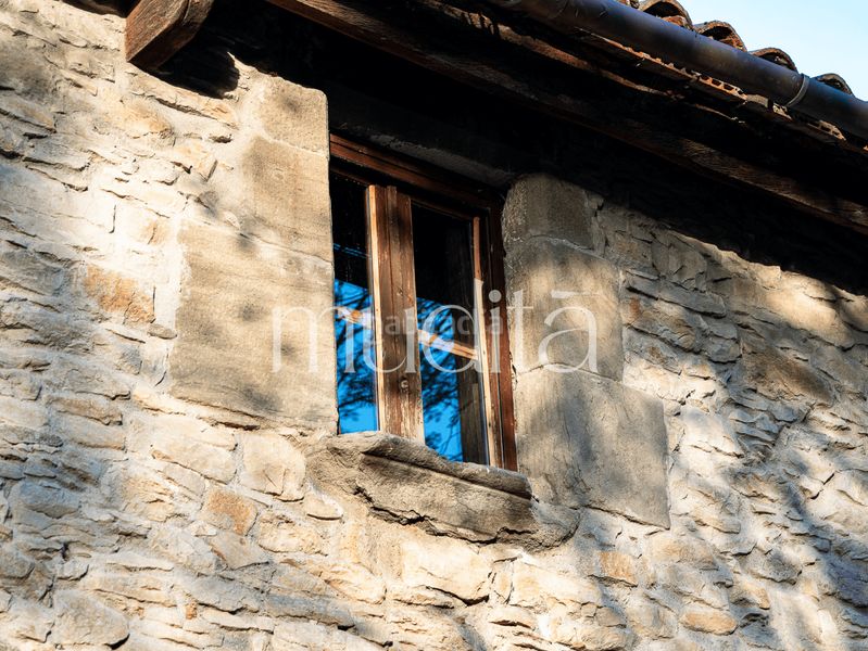 Foto 49237bd1-f5d9-4568-8dd6-aef3feff44a1. Masia amb calefacció aparcament a Tavertet