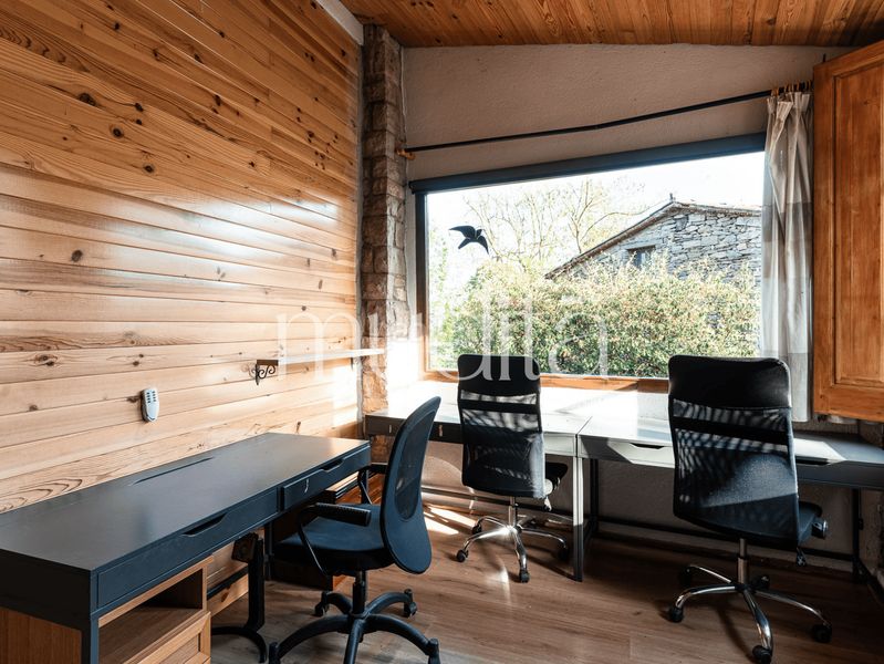 Foto 6e22791d-5403-4988-9bb3-cb939fb9a5c1. Masia amb calefacció aparcament a Tavertet