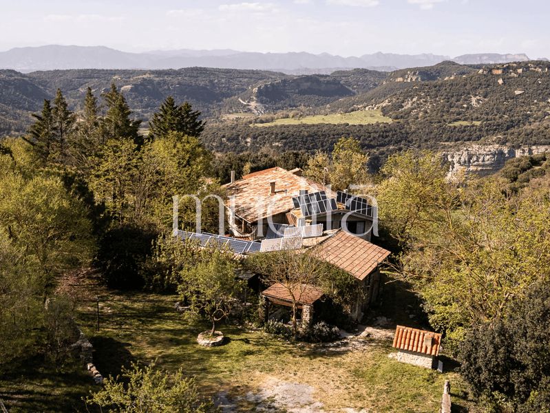 Foto 913675d2-3fa3-448b-87c0-5f02a8d1156d. Masia amb calefacció aparcament a Tavertet