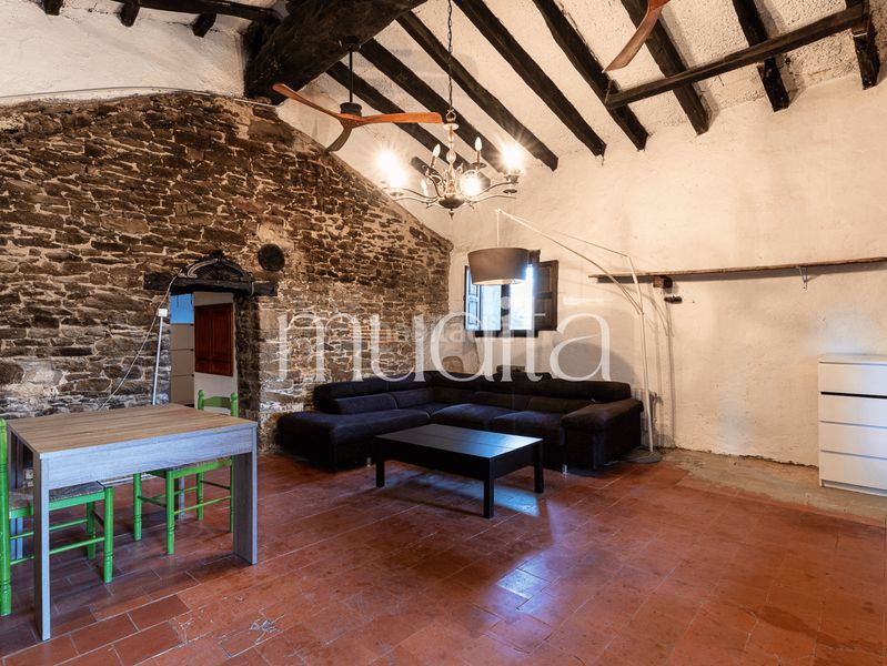 Foto b0e5df60-b714-4e55-b14f-459facc26db5. Masia amb calefacció aparcament a Tavertet