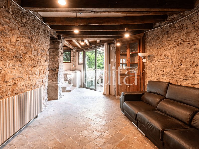 Foto ba32e8a7-8247-4e4c-9e99-5646aef74b8e. Masia amb calefacció aparcament a Tavertet